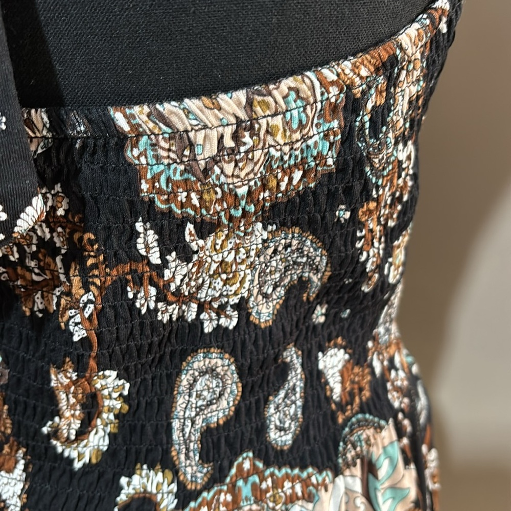 Paisley Halter Dress. Size 4. NWOT. - Picture 5 of 10